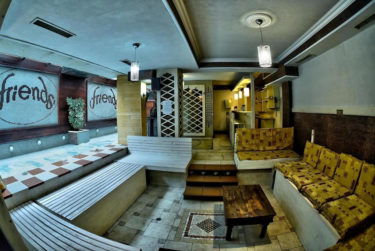 Refurbished Studios, Mountain View Balconies, Minutes From Gondola Bansko Exterior photo